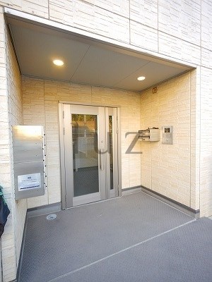 エントランス　高級感あるエントランスです。