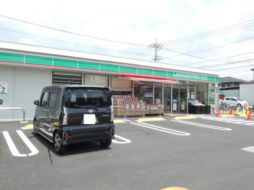 コンビニ　ローソンストア100（コンビニ）まで437m