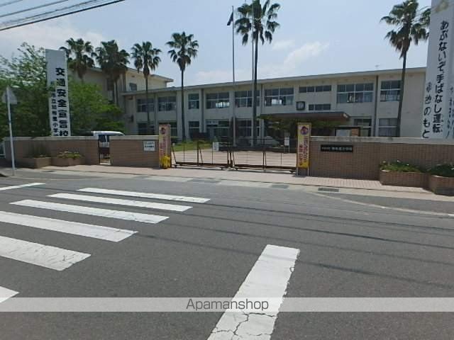 小学校　加布里小学校（小学校）まで1092m