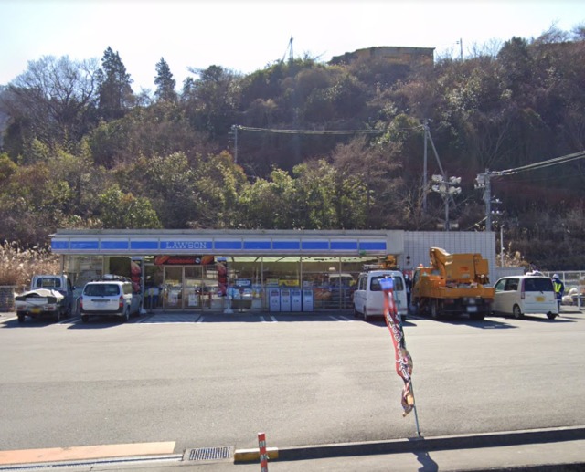 コンビニ　ローソン小山町白岩店（コンビニ）まで2665m
