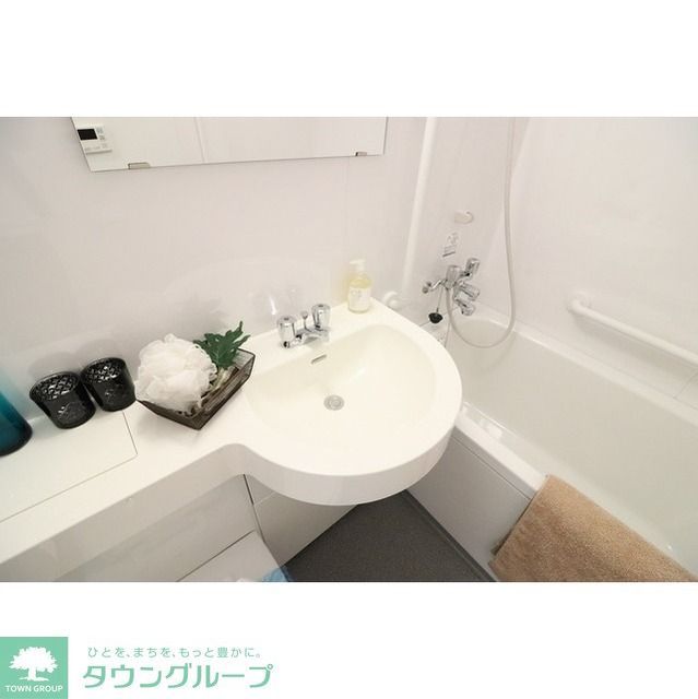 洗面設備　同タイプ別部屋（モデル家具設置時）の写真です