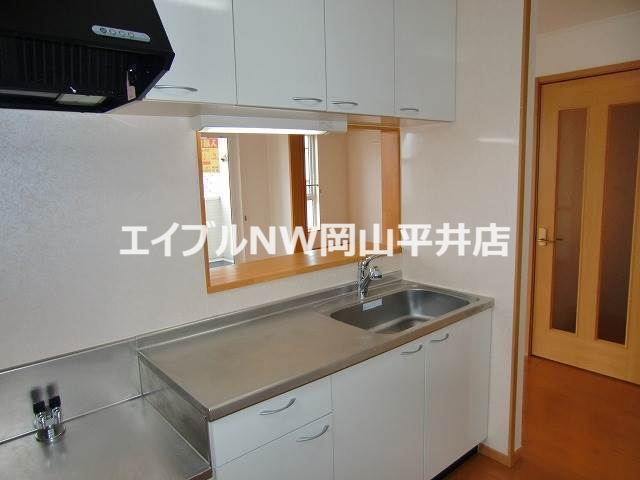 キッチン　写真は同タイプのイメージです
