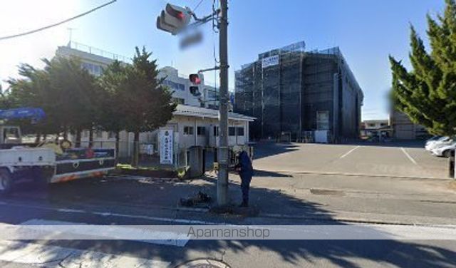 中学校　太田市立西中学校（中学校）まで373m