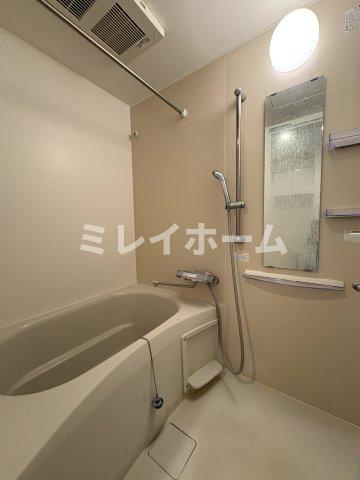 バス・シャワールーム　同建物内、別のお部屋の参考写真になります。