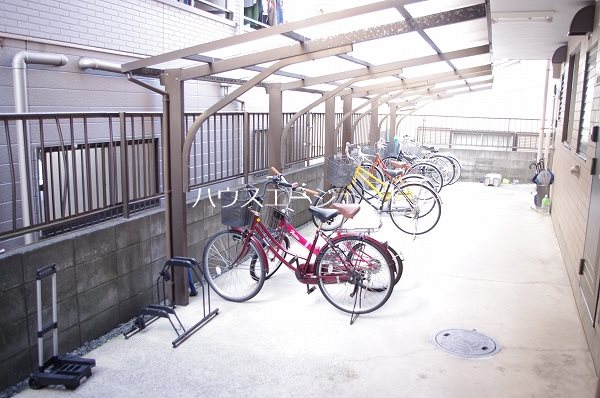 その他共有部分　駐輪場完備しております