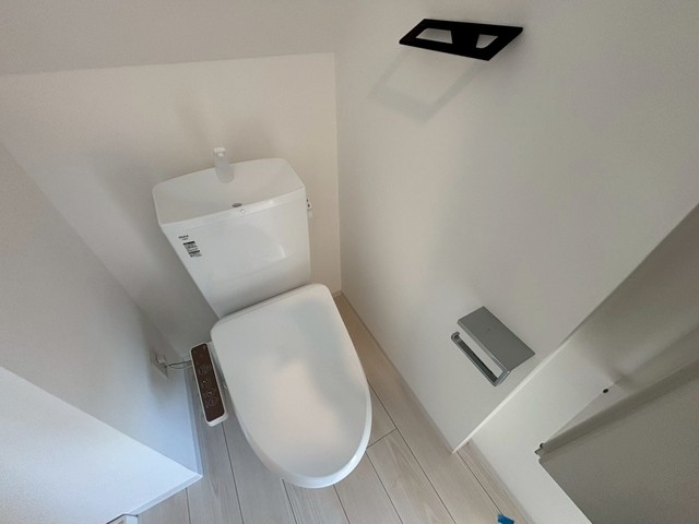 トイレ　※別部屋の参考写真です。