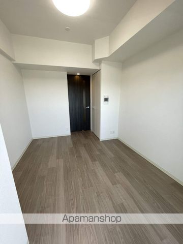 ディアレイシャス浅間町IIIの居間写真