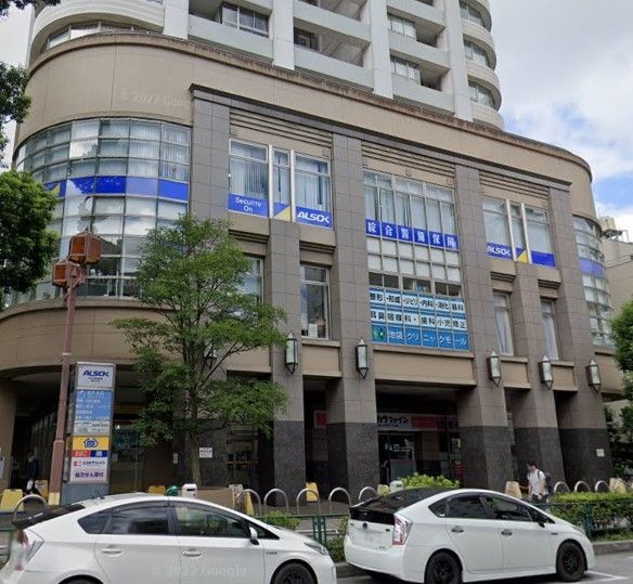 ドラックストア　ココカラファイン西池袋店（ドラッグストア）まで890m
