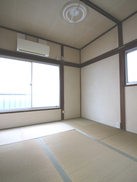 中沢荘の居間写真