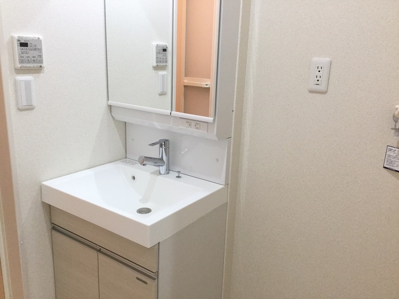 洗面設備　フジパレス湯里V番館　独立洗面台