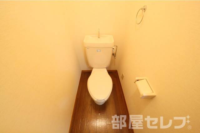トイレ　※別の部屋の写真を流用しています。