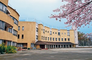 小学校　私立日本女子大学附属豊明小学校（小学校）まで546m