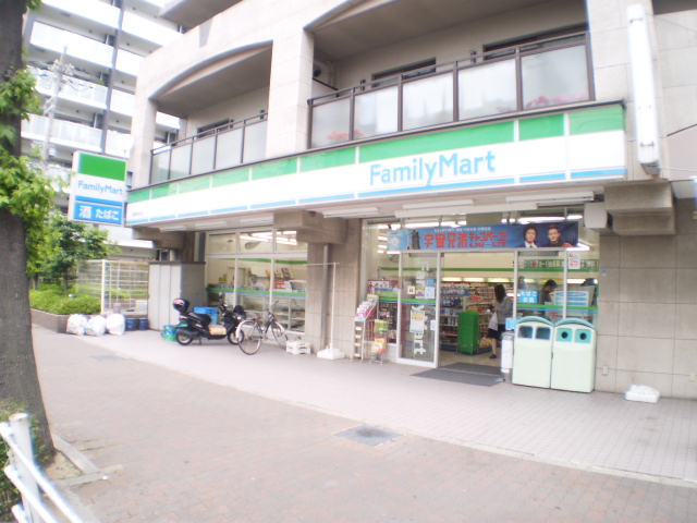 コンビニ　ファミリーマート東灘本庄町店（コンビニ）まで367m