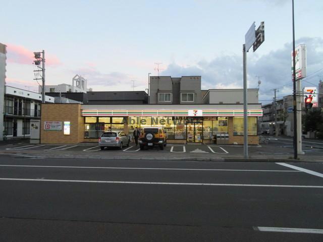 コンビニ　セブンイレブン札幌北23条店（コンビニ）まで123m