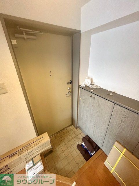 東急目黒線 不動前駅 徒歩4分 7階建 築37年の玄関写真
