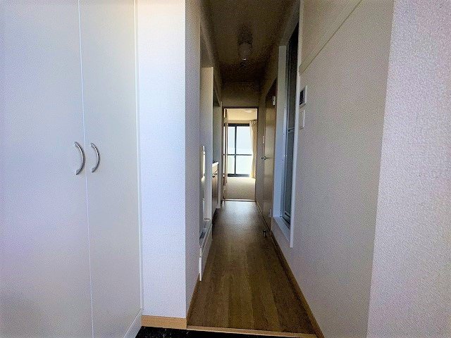 レオパレス蒔田の玄関写真