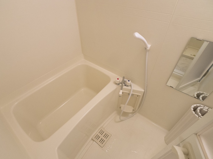 地下鉄烏丸線 今出川駅 徒歩24分 8階建 築21年の風呂写真