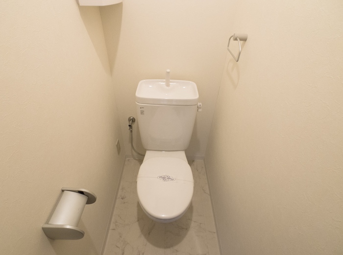 地下鉄烏丸線 今出川駅 徒歩24分 8階建 築21年のトイレ写真