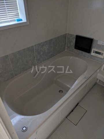 山際戸建の風呂写真