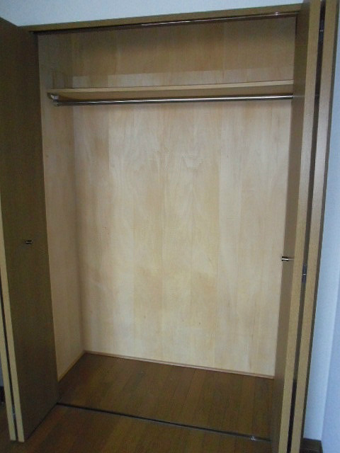 ＪＲ根岸線 洋光台駅 徒歩18分 3階建 築28年の内装写真