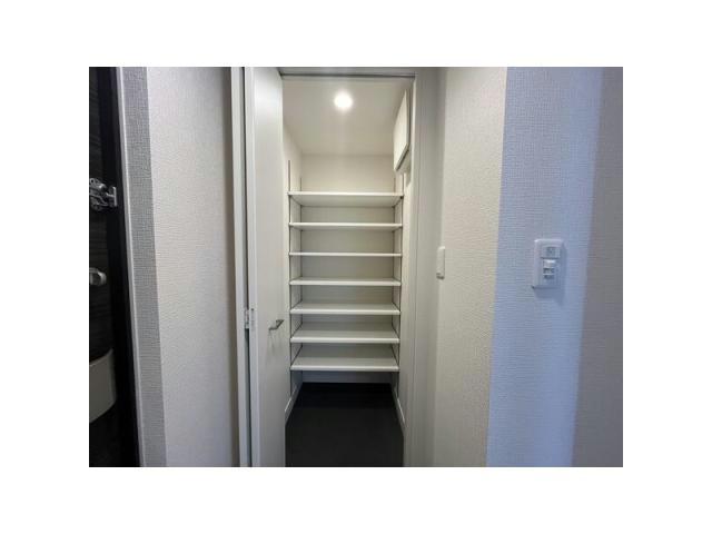 プレサンスTHE久屋大通レジェンドの玄関写真