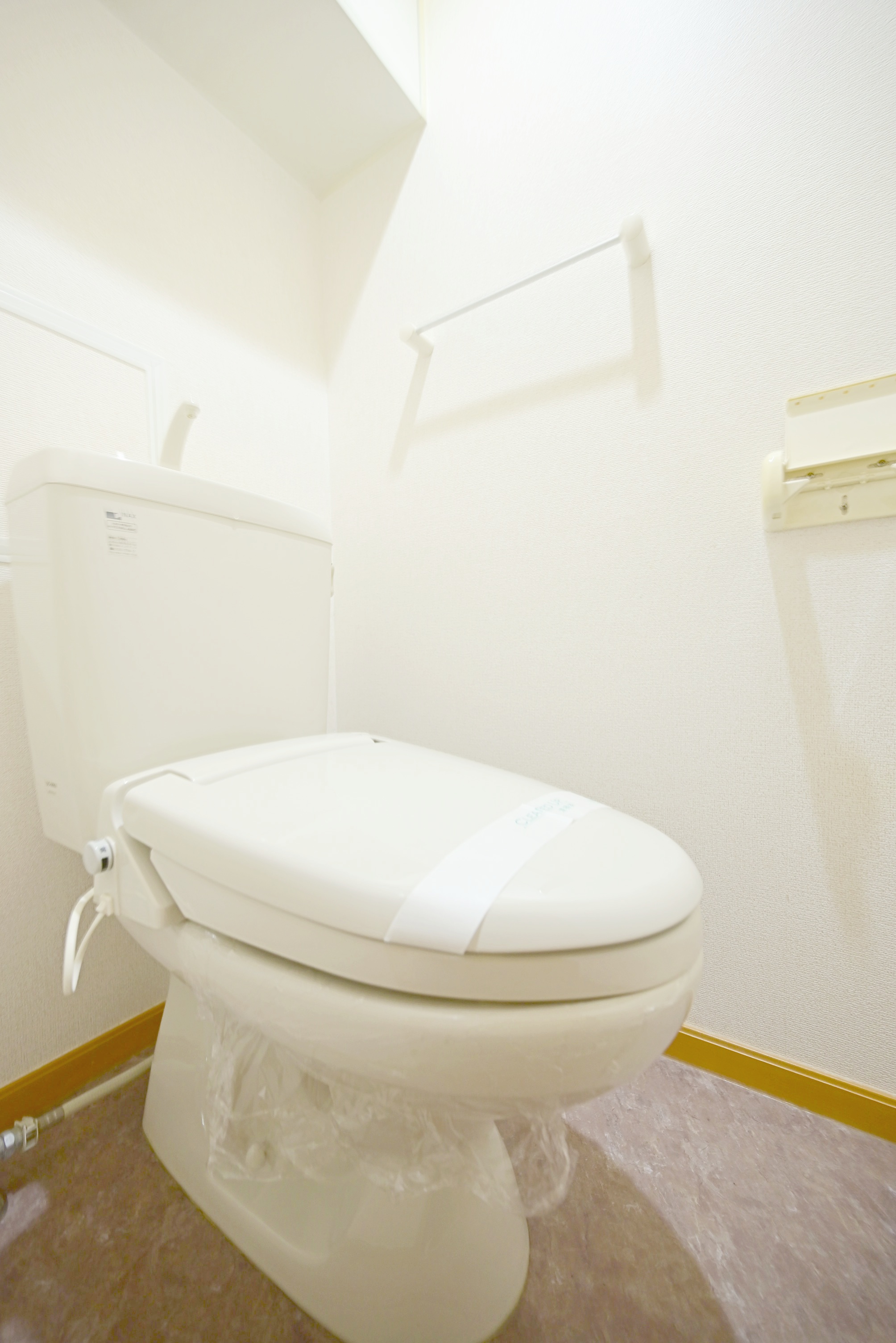 ＪＲ山陽本線 瀬野駅 徒歩5分 2階建 築22年のトイレ写真