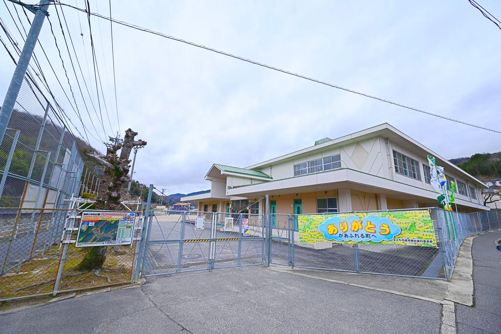 ＪＲ山陽本線 瀬野駅 徒歩5分 2階建 築22年の周辺写真