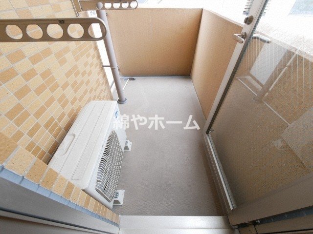 バルコニー　陽当たり良好なバルコニーです