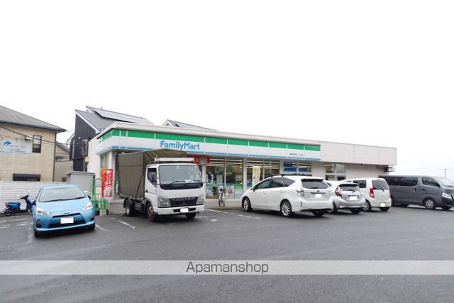 コンビニ　ファミリーマート　横須賀長井一丁目店（コンビニ）まで490m