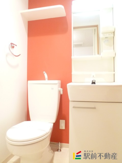 トイレ　写真は同タイプ別部屋