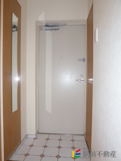 玄関　写真は同タイプ別部屋