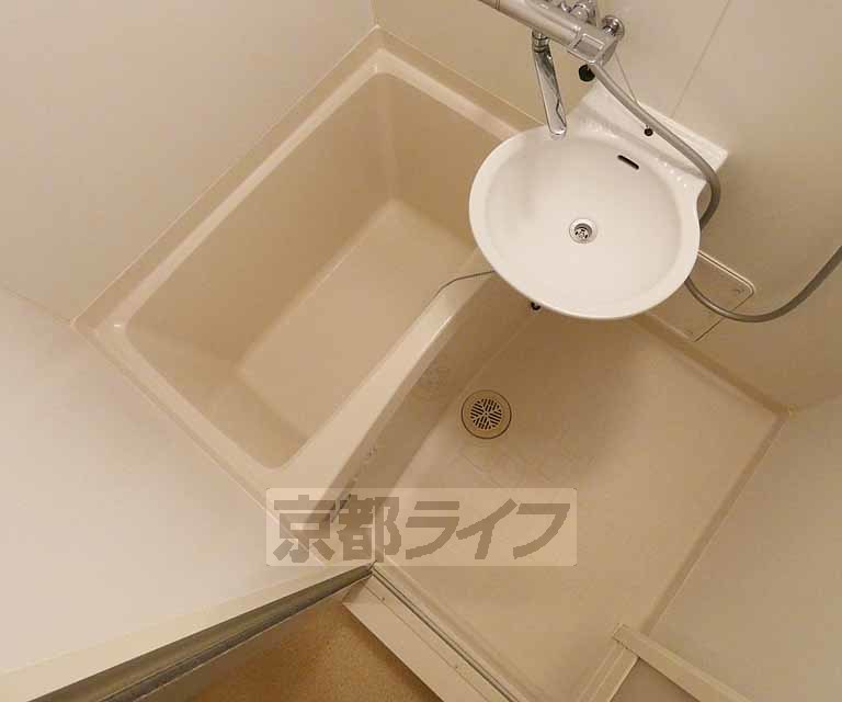 レオパレスヴィルヌーブ醍醐の風呂写真