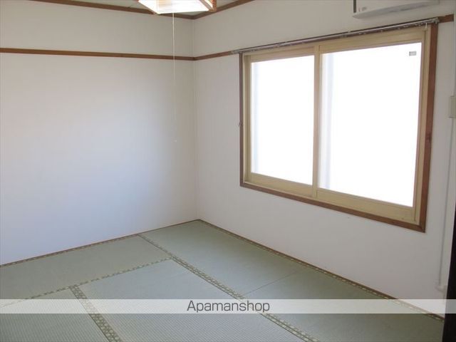 木野東マンションB棟の居間写真