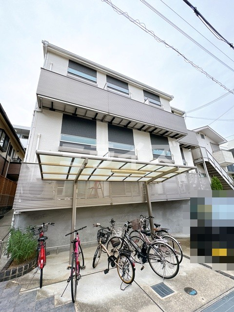 阪急千里線 千里山駅 徒歩4分 築16年