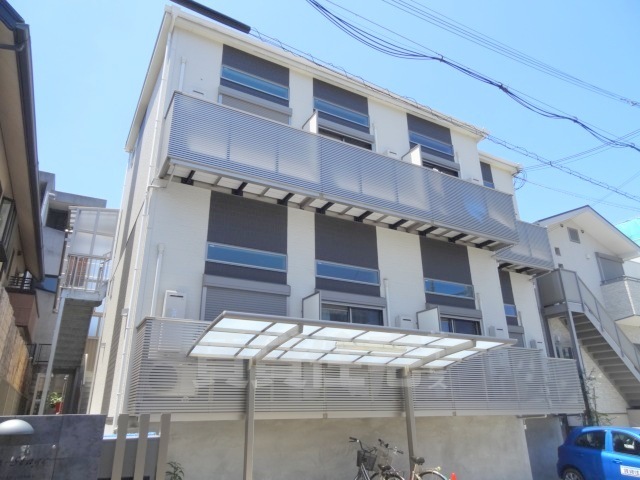 阪急千里線 千里山駅 徒歩2分 築16年