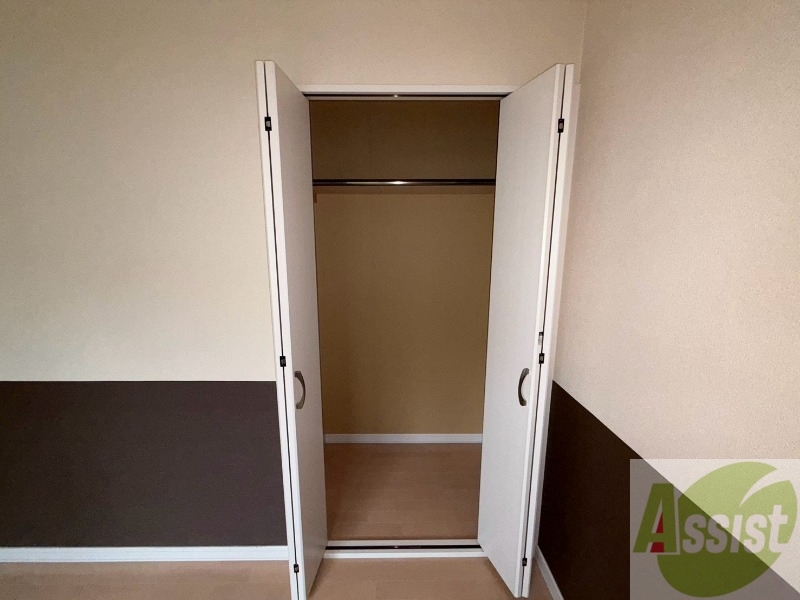 収納　寝室の収納です。部屋がすっきり片付きます。