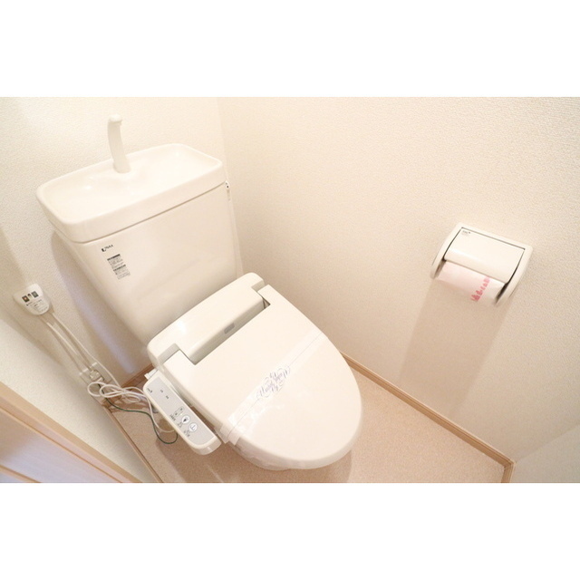 トイレ　ウォシュレット付