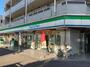 コンビニ　ファミリーマート 堀田駅前店（コンビニ）まで258m