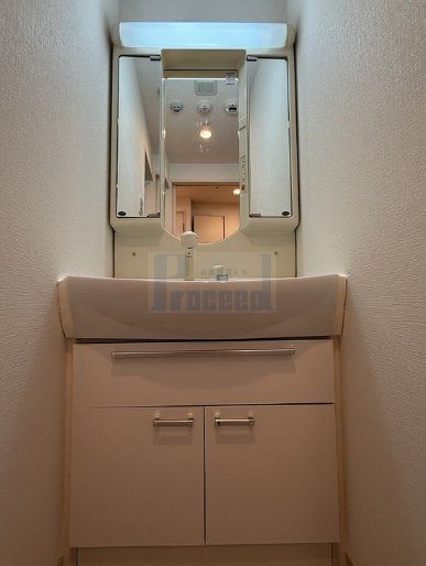 洗面設備　使いやすい独立洗面台☆