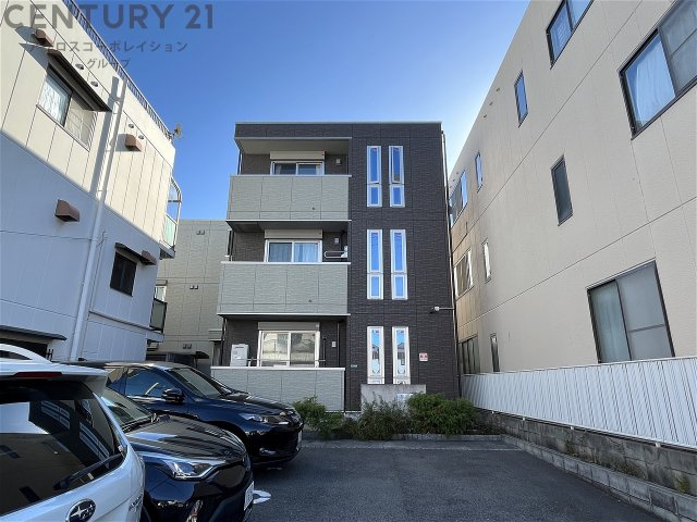 建物外観　オートロック・防犯カメラ付きで安心です！