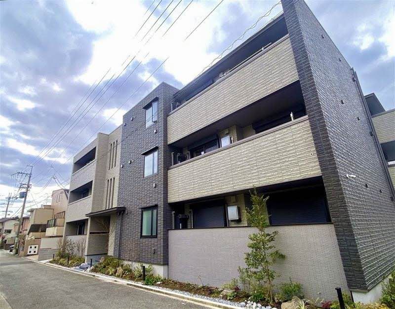 建物外観　積水ハウス施工の賃貸住宅「シャーメゾン」