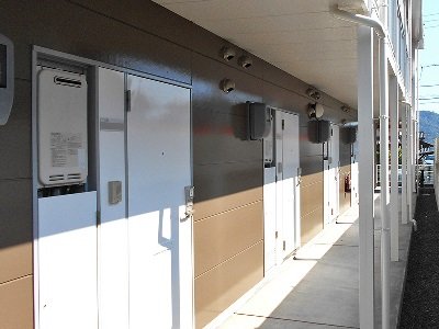 玄関　※写真と現状が異なる場合は現状を優先