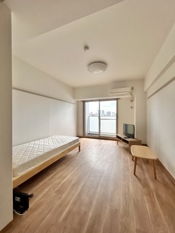 居室・リビング　家具家電は入居前撤去します。