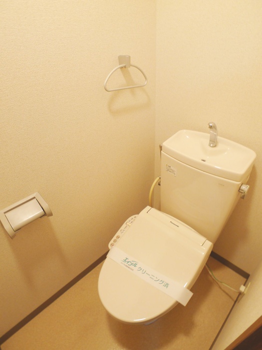 リヴェ-ル西青木のトイレ写真