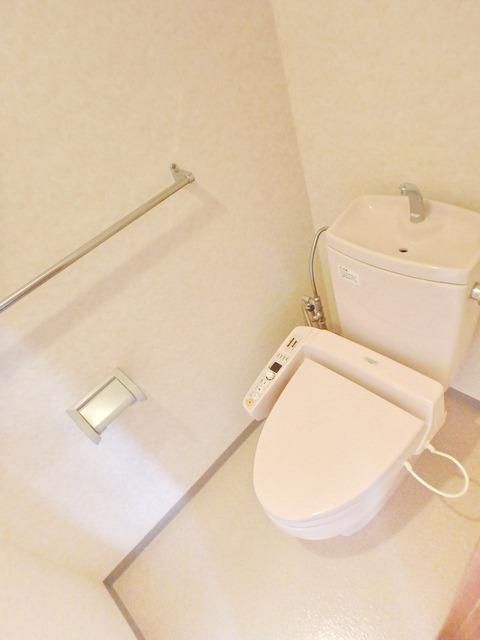 ウィステリアのトイレ写真