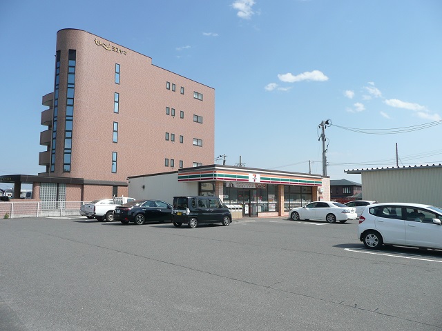 コンビニ　セブンイレブン郡山諏訪前店（コンビニ）まで416m