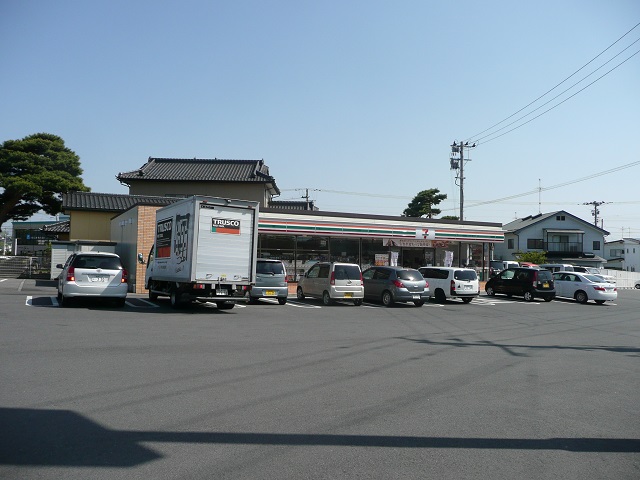 コンビニ　セブンイレブン名倉店（コンビニ）まで300m