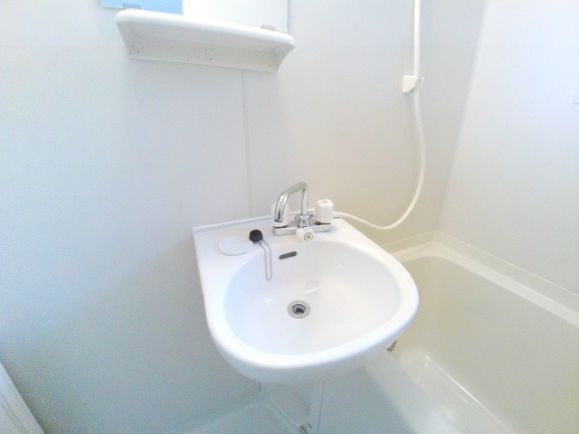 洗面設備　浴室内の洗面