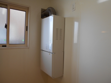 その他設備　給湯器