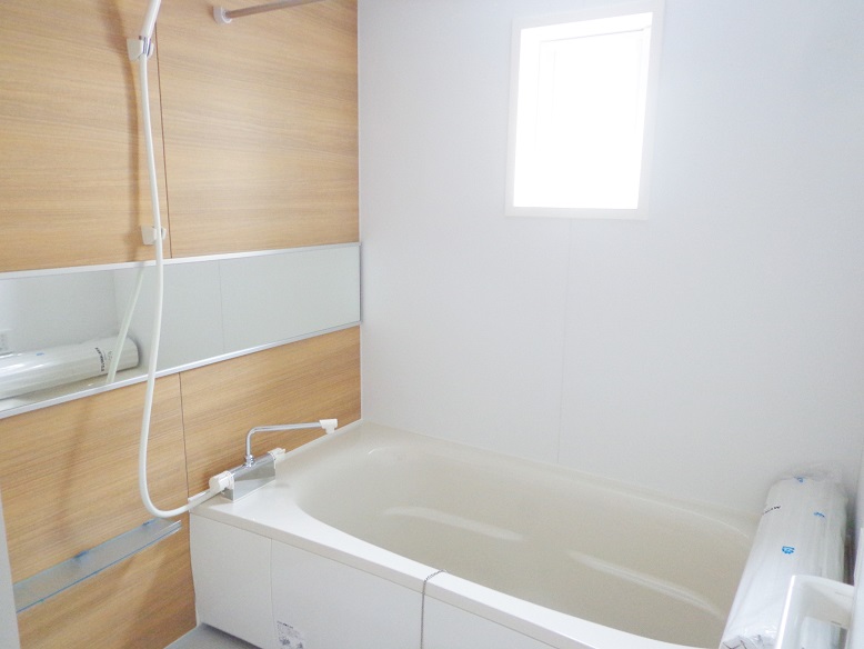 バス・シャワールーム　同タイプ　１坪風呂